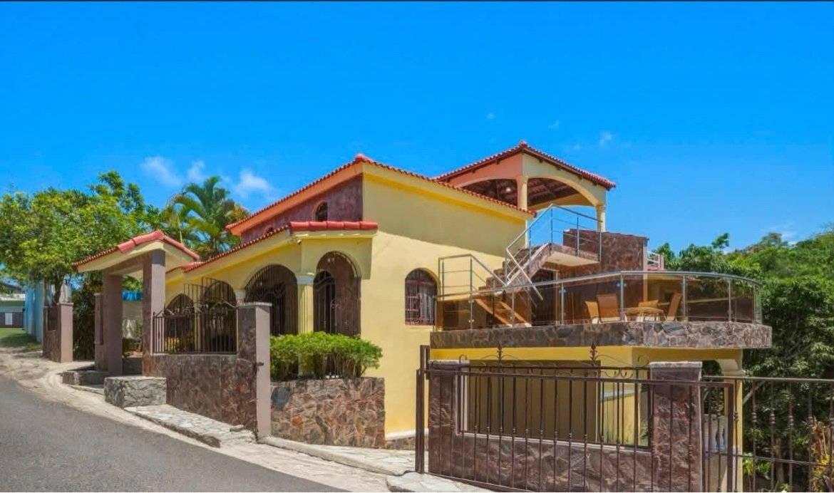 Casa amplia en La Unión, Sosúa